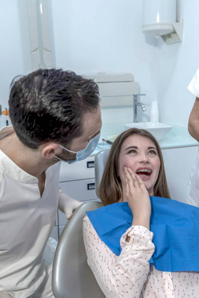 Best Broken or Cracked Tooth Emergency Dentist in Clifton, TN
